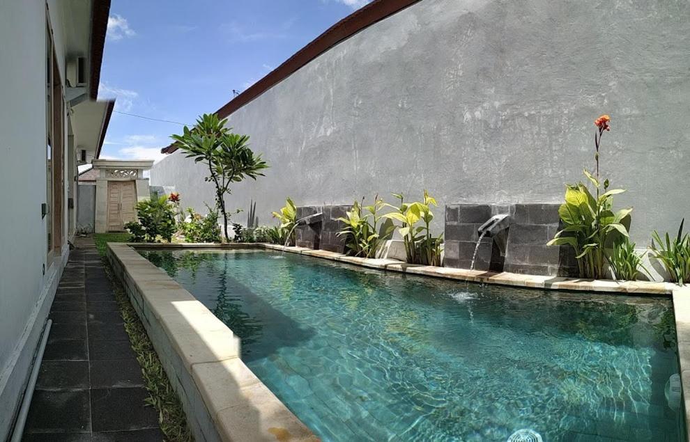 Villa Santika Banjar  Exterior foto
